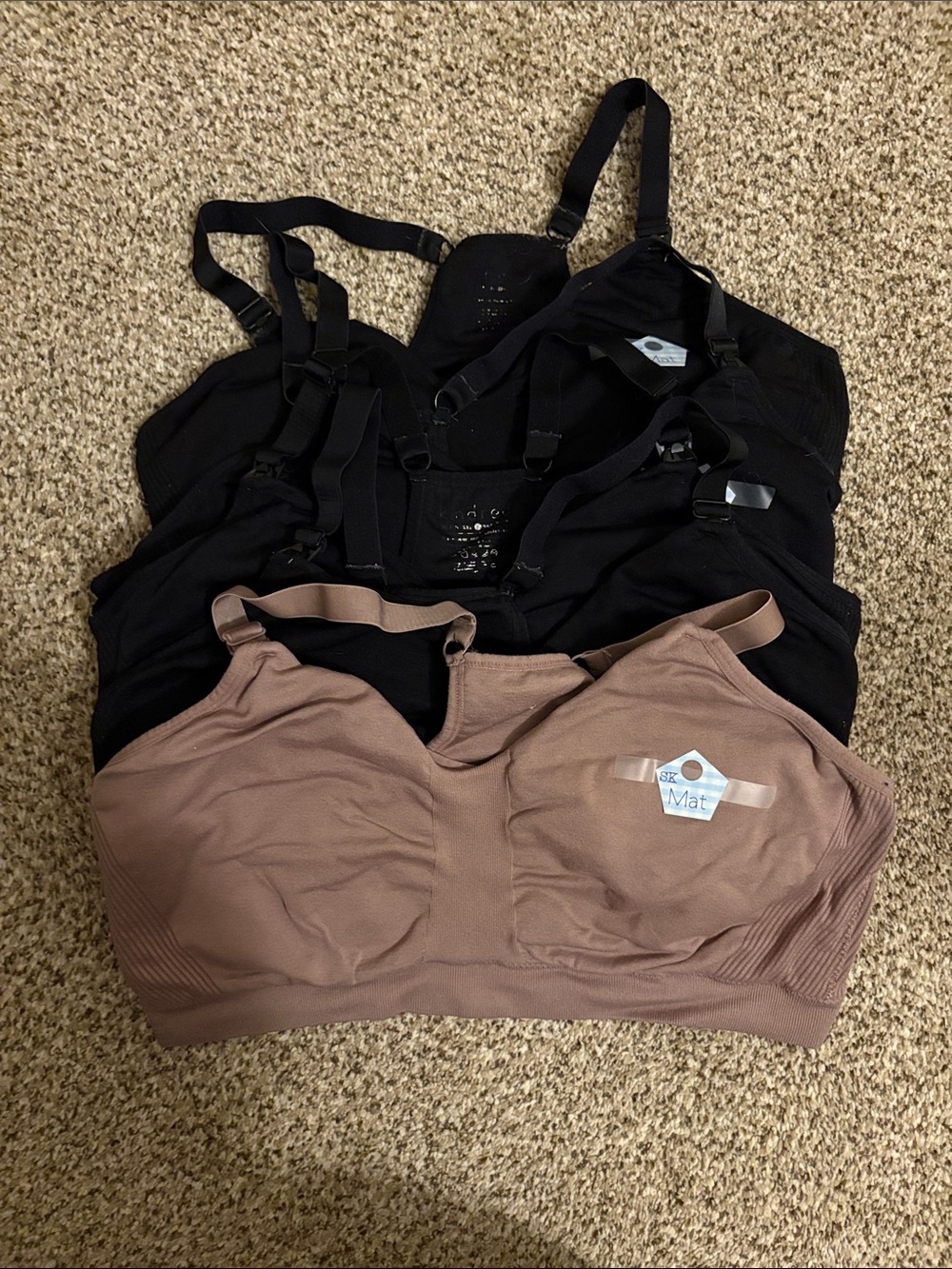 LOT OF 5: Seamless Wireless Pumping Nursing Bras - Black & Dusty Rose